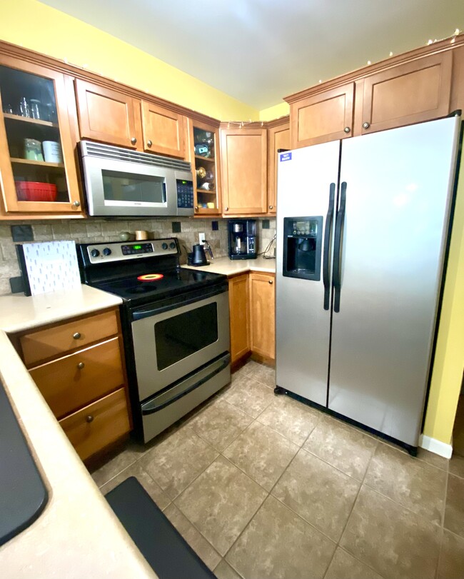 Appliances - 680 32nd St