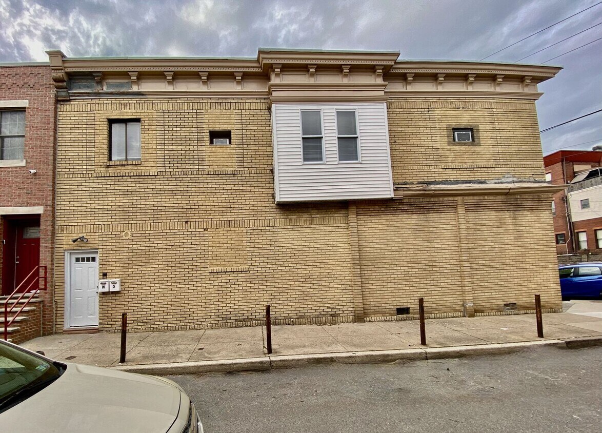 Foto principal - 2626 S Watts St.