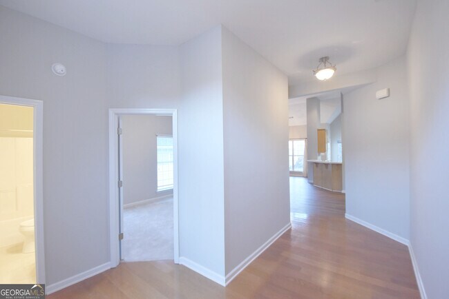 Foto del edificio - 219 Turnbridge Cir