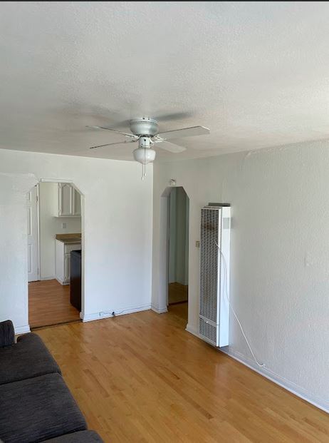 Primary Photo - 12322 York Ave