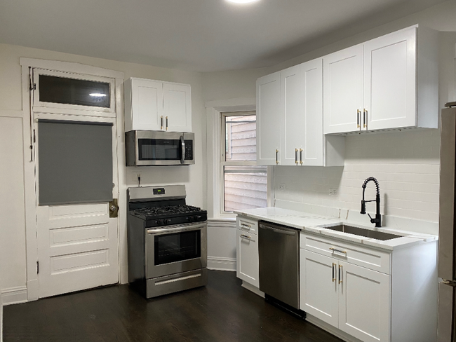 Foto del edificio - 2255 W Shakespeare Ave