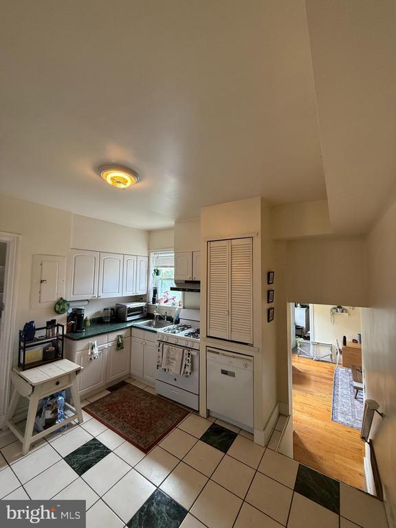 Building Photo - 608 N 17th St