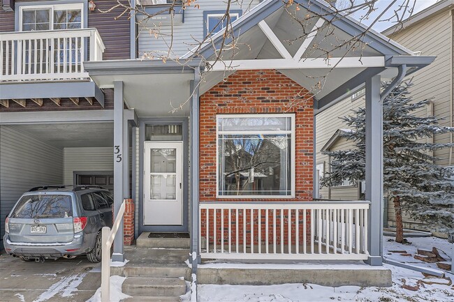 Building Photo - Spacious South Longmont Townhome!