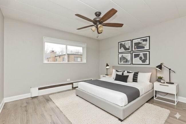 Building Photo - Newly Renovated 1 Bedroom