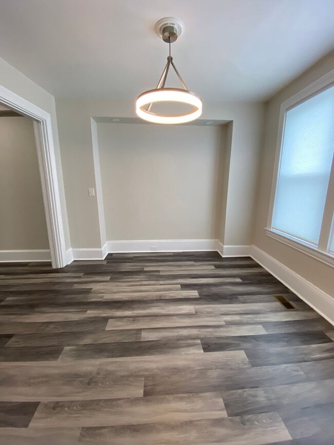 Foto del edificio - Wonderful newly remodeled 3 BR 2 BA  Home