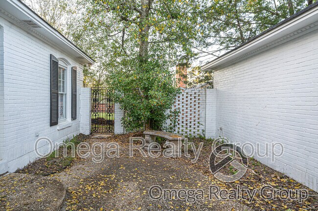 Foto del edificio - 3018 Bryn Mawr Rd