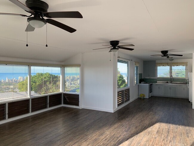 Building Photo - Noah Street