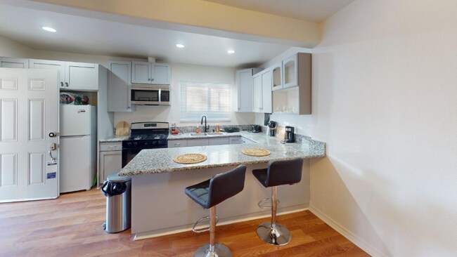 Building Photo - 9531 E Ave T-12