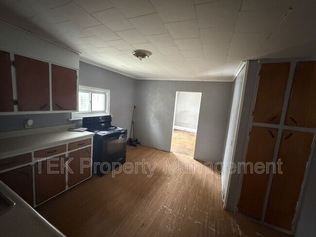 Foto del edificio - 195 Parsells Ave