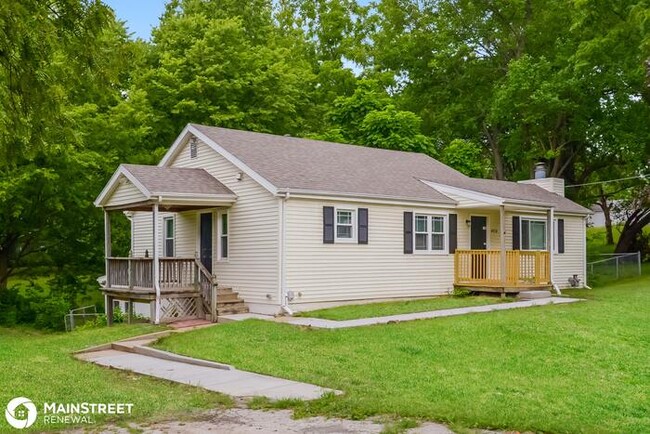 Building Photo - 4918 Benson St, Shawnee, KS 66203