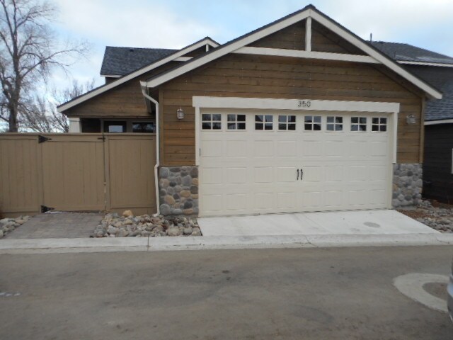 Foto del edificio - 350 Mt Rose St