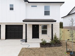 Building Photo - 803 White Meadow Ln