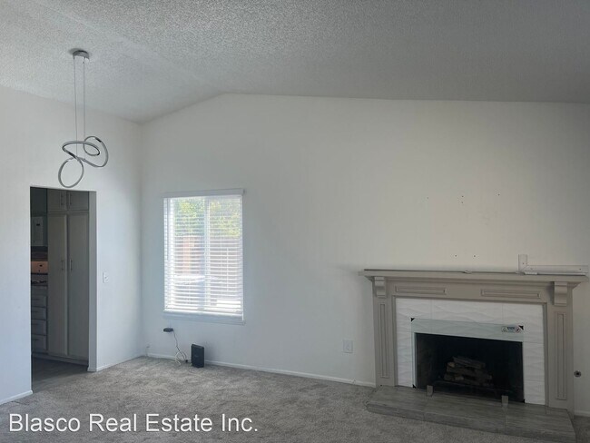 Building Photo - 3 br, 2 bath House - 9142 Devon Street