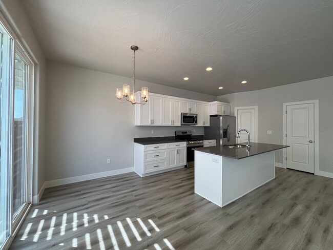 Building Photo - SAND HOLLOW TOWNHOME FOR RENT!