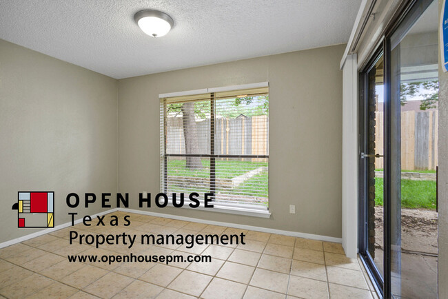 Foto del edificio - 5703 Sagebrush Trail, Arlington