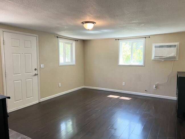 Foto del edificio - Two Bedroom One Bathroom Home in Lincoln