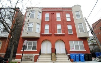 Building Photo - 711 N Hoyne Ave