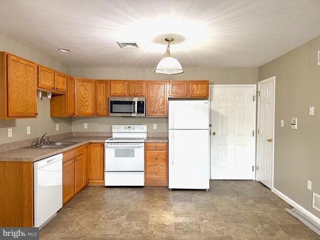 Building Photo - 531 W Penn Ave