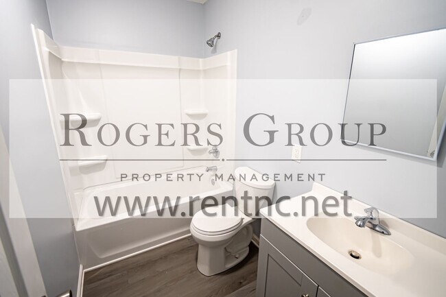 Foto del edificio - #198*** - 204-206 Cooper St Duplex