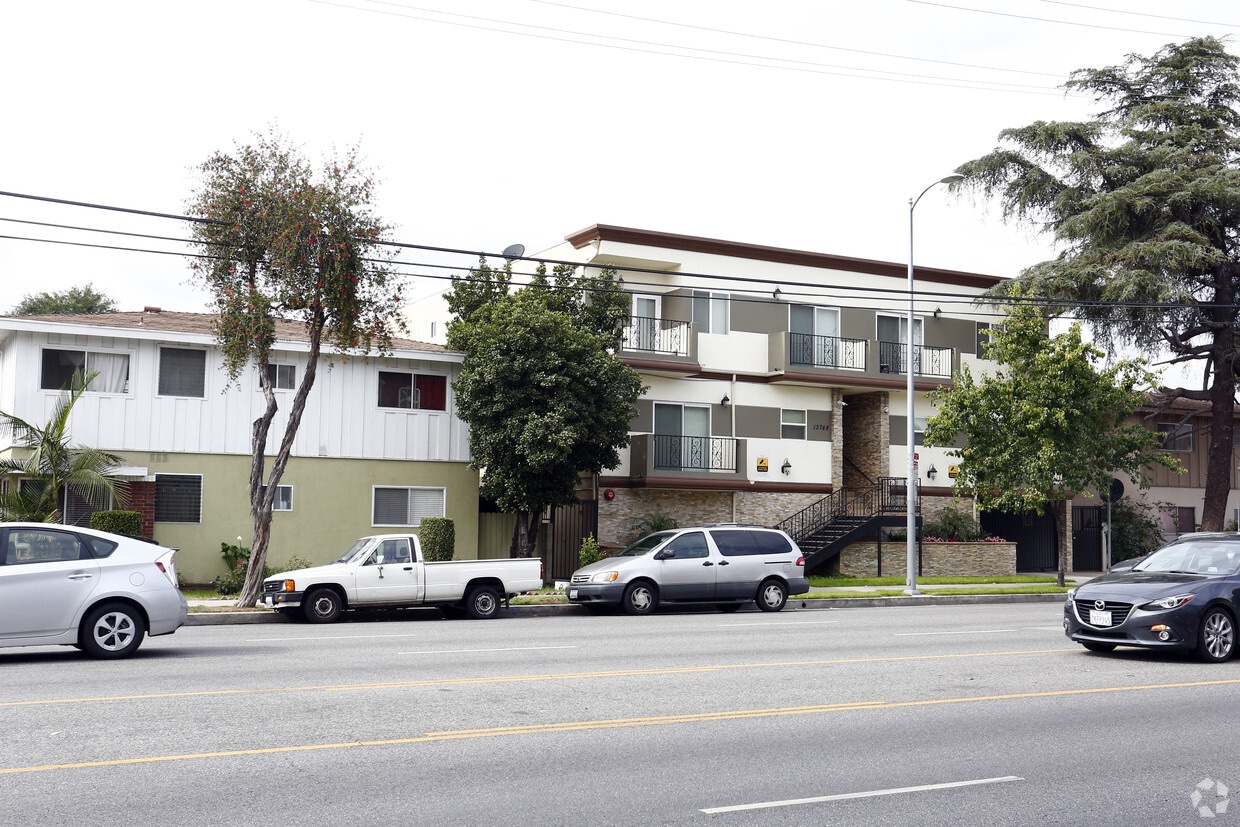 Building Photo - 13748 Sherman Way