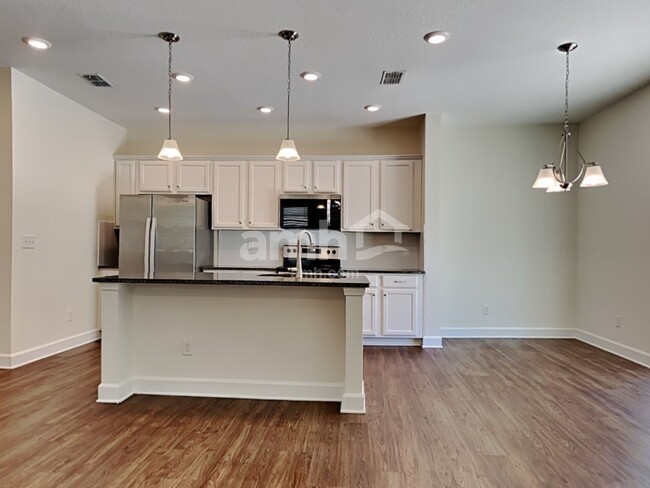 Building Photo - 10314 Watercrest Ct