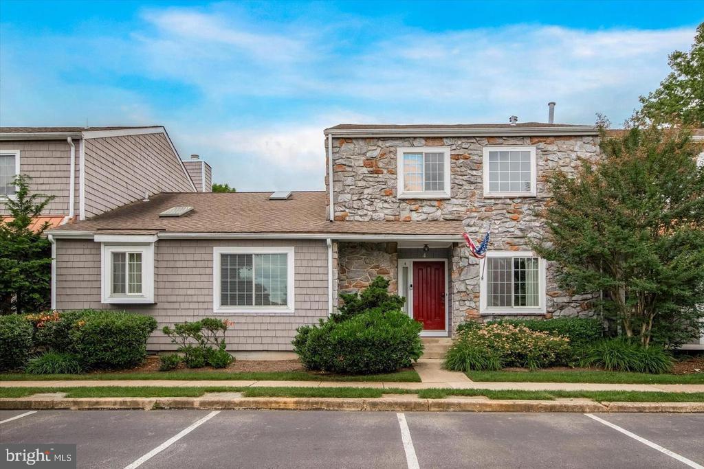 Building Photo - 4 Lantern Ln