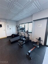 Building Photo - 2711 First St