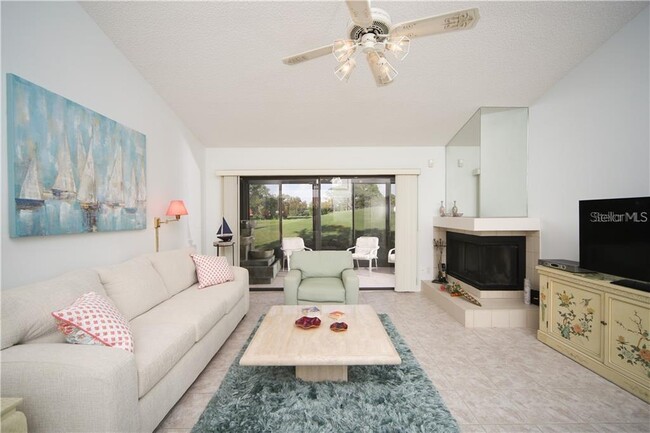 Building Photo - 5841 Clubside Dr
