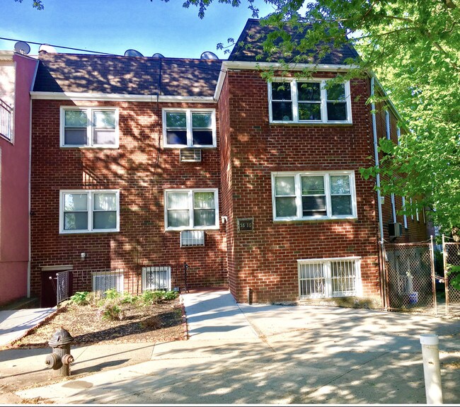 Foto del edificio - 58-16 85th St