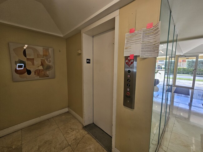 Foto del edificio - 3545 NE 167th St