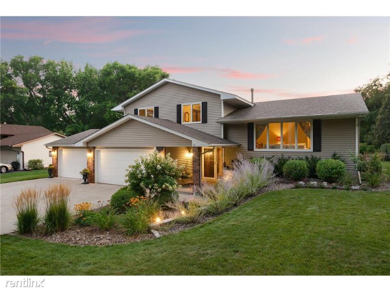 4725 Lorinda Dr, Shoreview, MN 55126 House Rental in Shoreview, MN