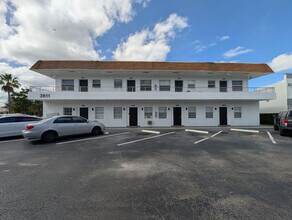 Building Photo - 3611 N Dixie Hwy