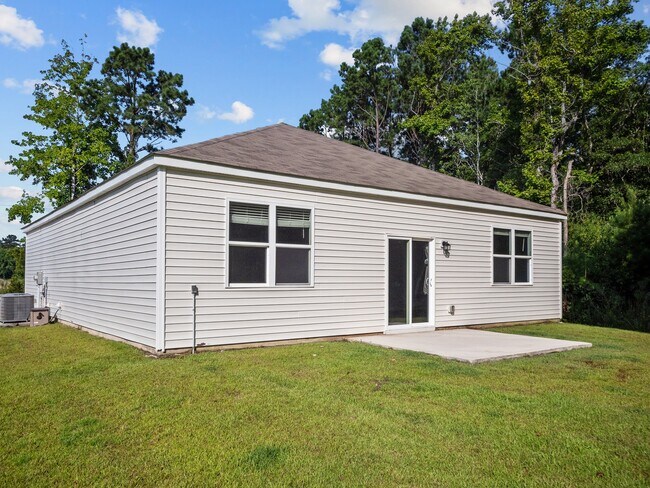 Foto del edificio - 697 Morris Landing Rd