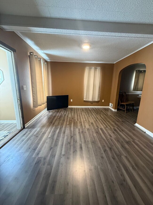 Foto del edificio - 322 9th Ave SW
