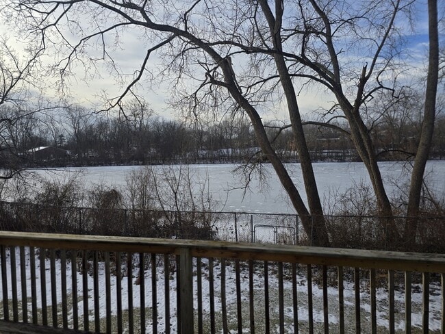 Building Photo - 94 E Montcalm St