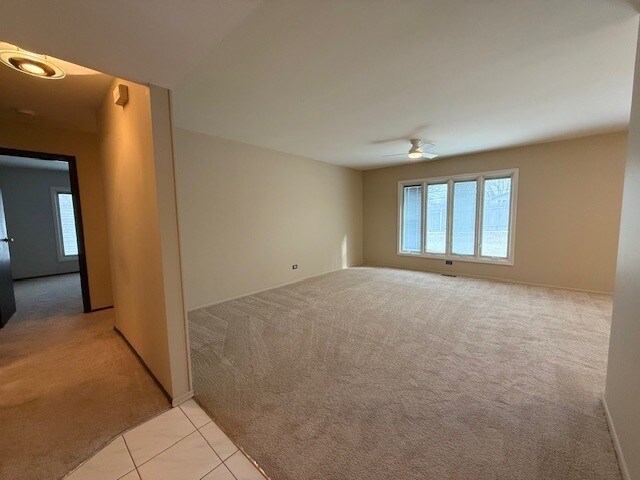 Foto del edificio - 810 W Lakeside Plaza