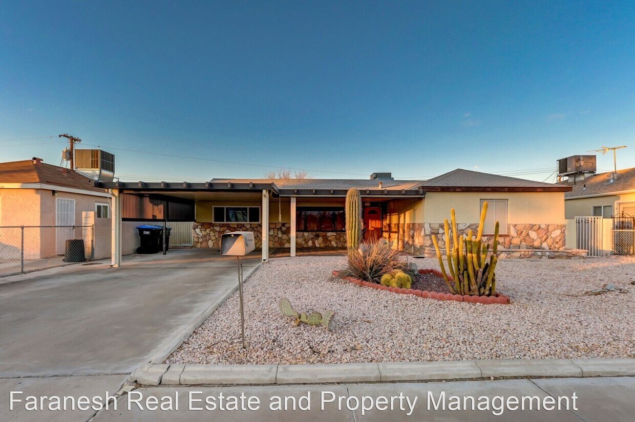 Foto principal - 3 br, 1 bath House - 136 Fir Street