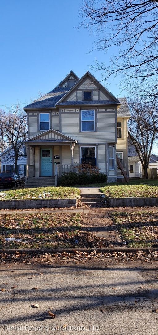 Foto del edificio - 718 Fairview Ave NE