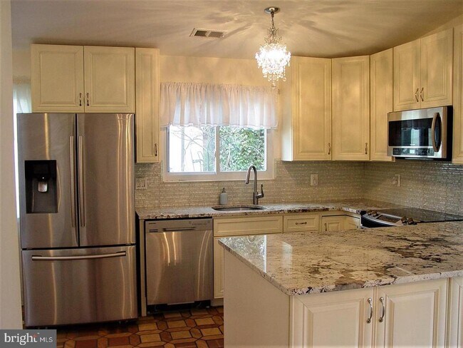 Foto del edificio - 2537 Oakhampton Pl