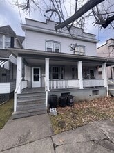 Building Photo - 27 Edison St