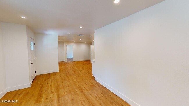 Foto del edificio - 371 Calle Nogal