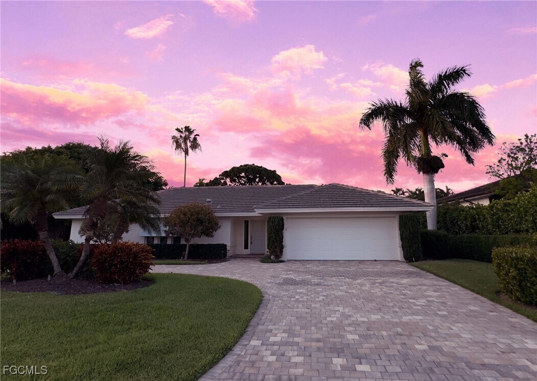 Foto principal - 635 Fountainhead Ln
