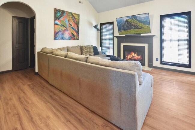Foto del edificio - Pet Friendly Four Bedroom!