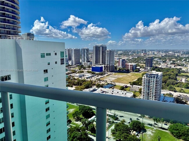 Foto del edificio - 1800 N Bayshore Dr