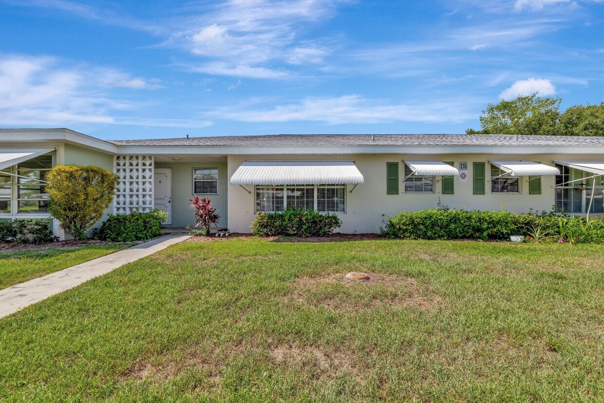 Foto principal - 215 Manatee Ln
