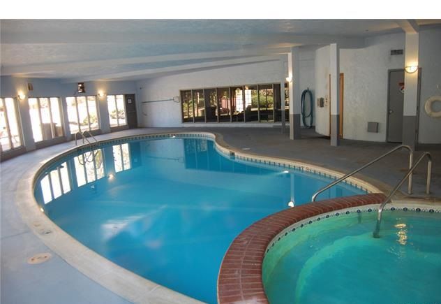 Building Photo - 1304 S Parker Rd