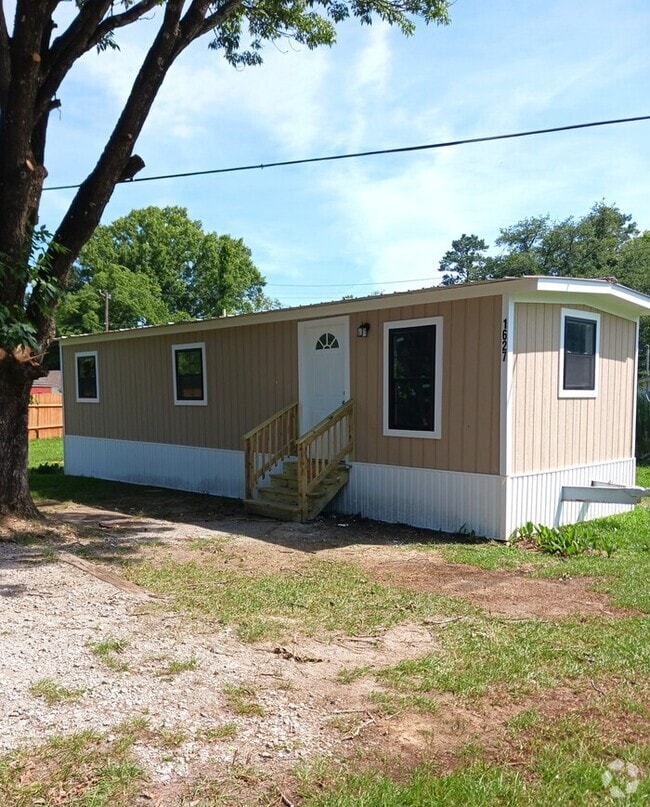 Building Photo - 1627 Old Lynwood Cir