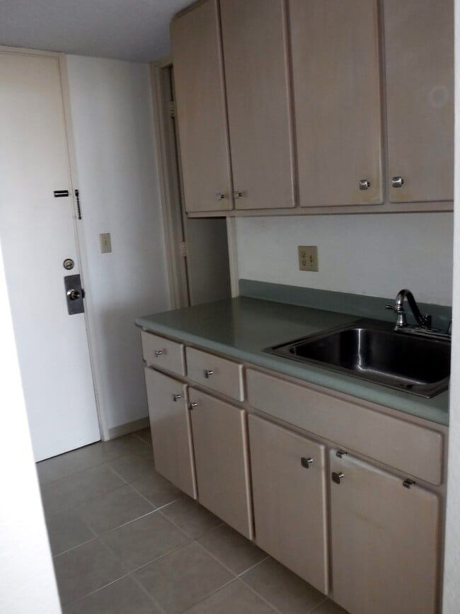 Building Photo - 445 Seaside Ave