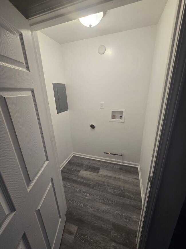 Foto del edificio - Section 8 Accepted 3 Bedroom w/Fenced Yard