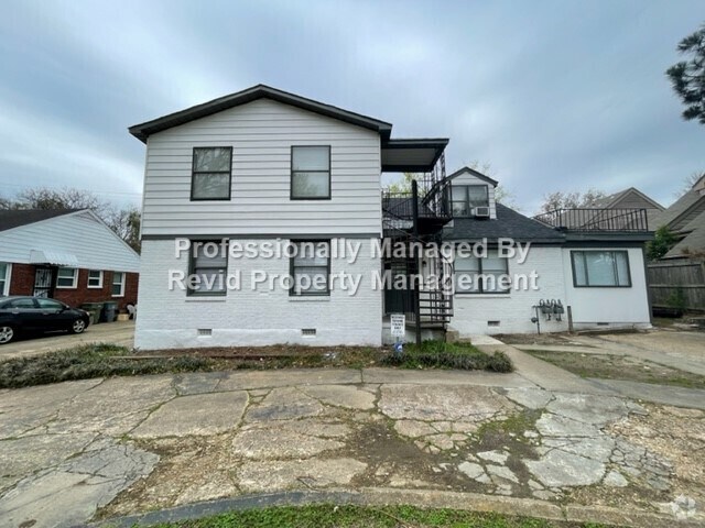 Highland Court Apartments for Rent with a Yard Memphis TN 1 Highland Court Apartments for Rent with a Yard Memphis TN 1
